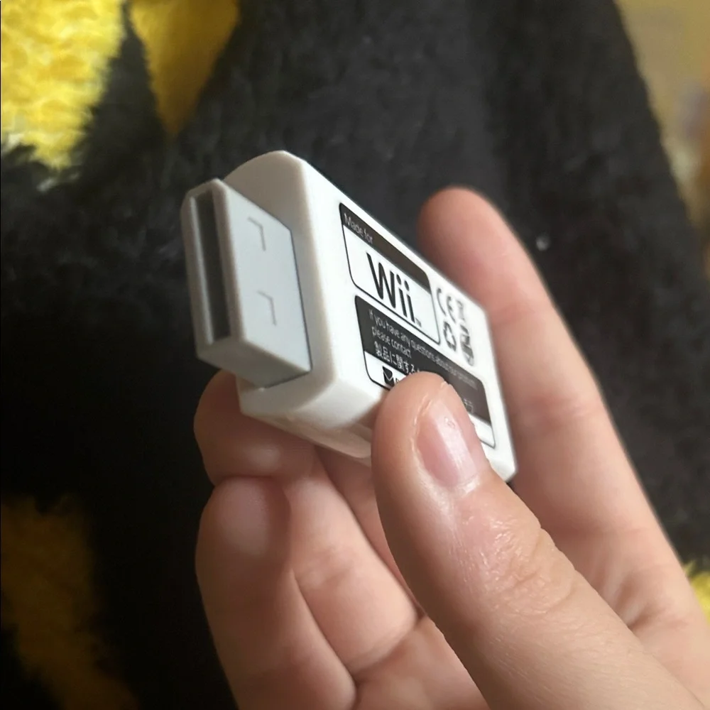 White Wii to HDMI Converter
